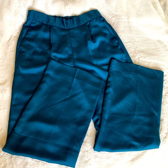 BR satin wide leg pants size XS - Picture 5 of 7